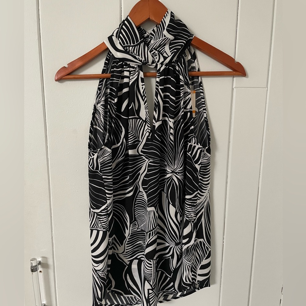 Anne Klien brand new twist front halter